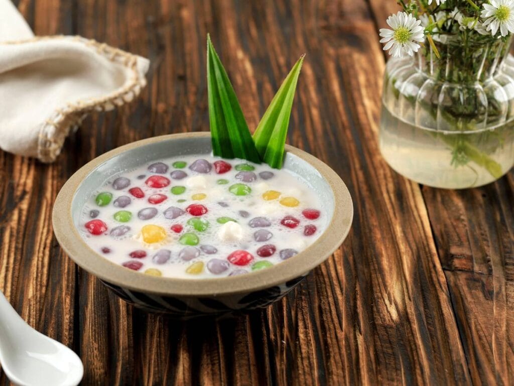 Jak zrobić Bua Loy (บัวลอย), czyli kolorowe kuleczki ryżowe w słodkim mleku? 2 Bua Loy 1