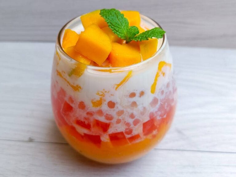 Propozycja podania Mango Pomelo Sago 3