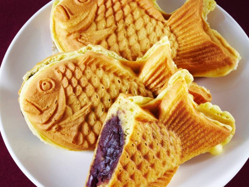 Jak przygotować Taiyaki (たい焼き), czyli ciastka w kształcie rybek z nadzieniem? 2 Propozycja podania Taiyak 3