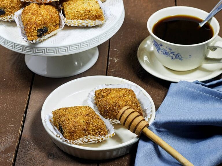 Interesująca propozycja podania ciasteczek makroud