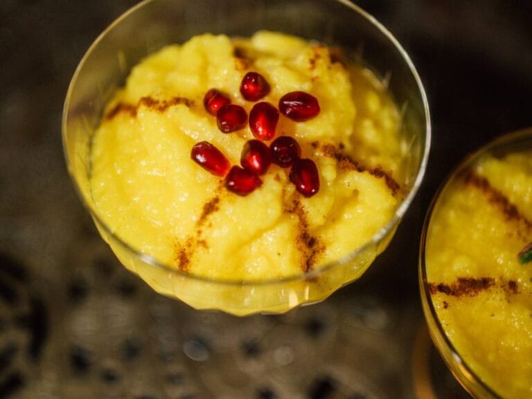 Jak zrobić Sholeh Zard (شله زرد), czyli ryż na słodko z szafranem? 1 Ciekawa propozycja podania Sholeh Zard