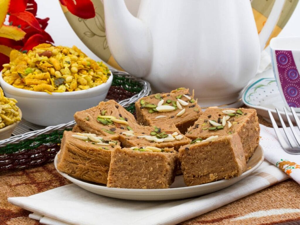 Jak zrobić Sohan (سوهان), czyli kruche ciastka miodowe z szafranem? 2 Propozycja podania sohan