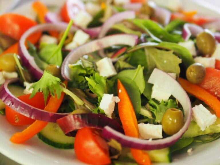 Propozycja podania Chana Salad 3