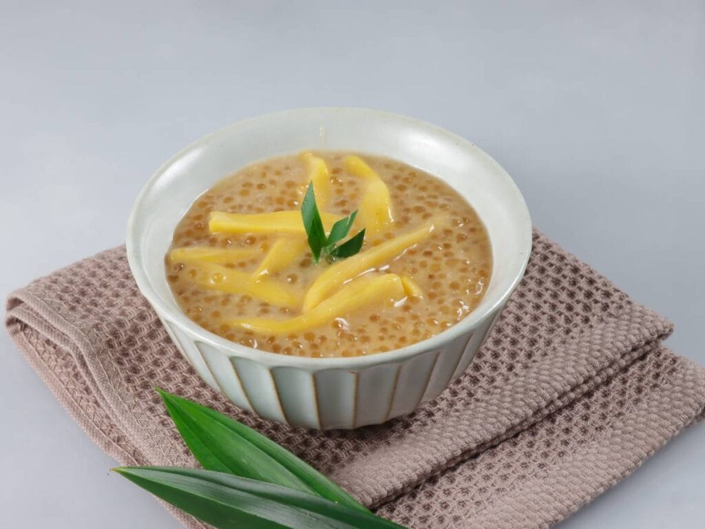 Jak zrobić Bubur Cha Cha (Bubur Cha Cha), czyli słodką zupę z batatami i tapioką? 2 Propozycja podania Bubur Cha Cha