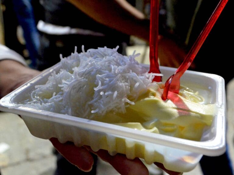 Propozycja podania Faloodeh