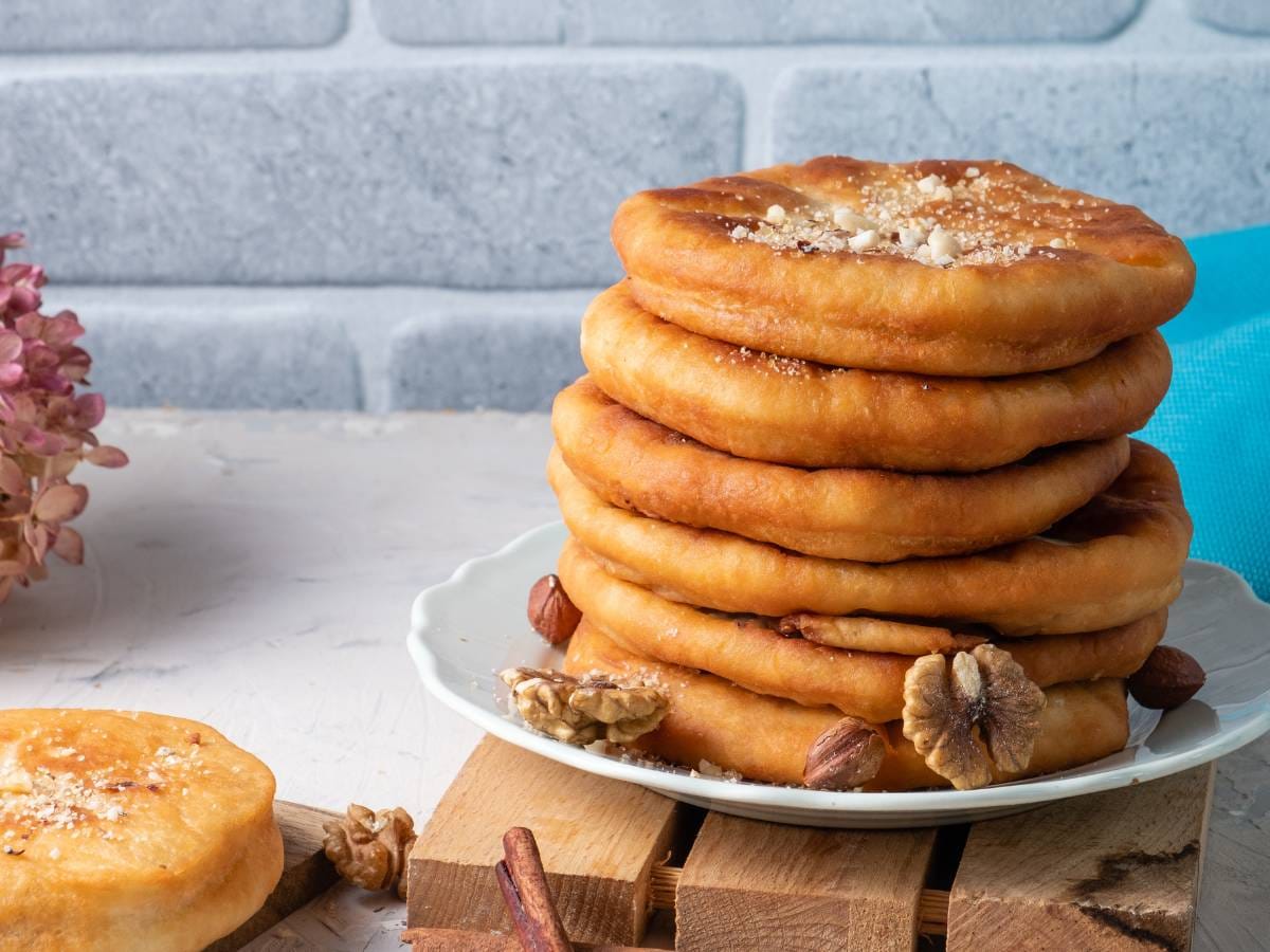 Jak przygotować Hotteok (호떡), czyli słodkie, nadziewane naleśniki? 1 Propozycja podania Hotteok